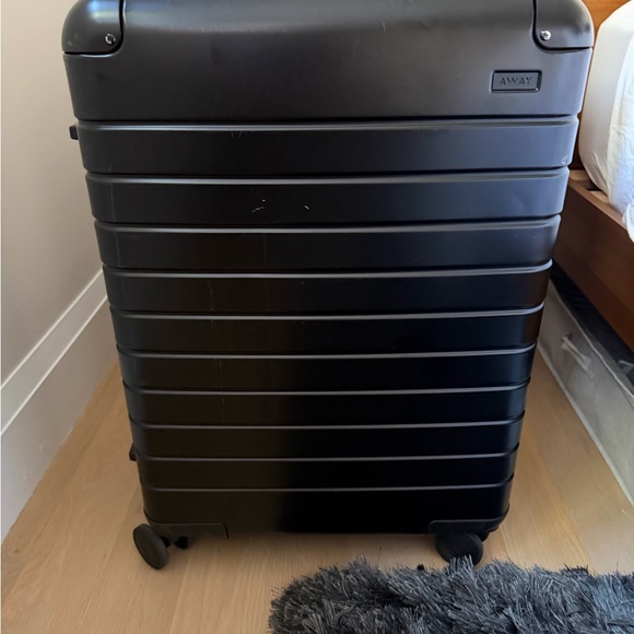 Away Luggage aluminum medium black onyx - Picture 1 of 4